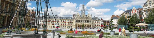 12-place-hotel-de-villeot-saint-quentin.jpg