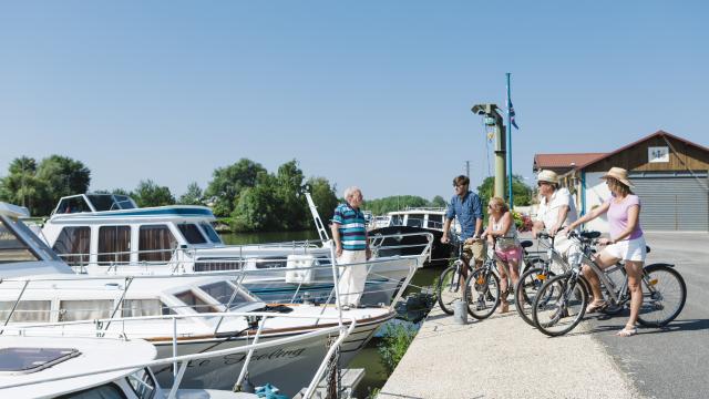 Chauny Halte Nautique Sur La Voie Verte